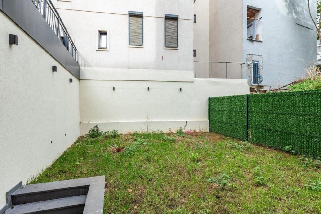 Brand New Duplex Wparking 2bd2bath #336 İstanbul