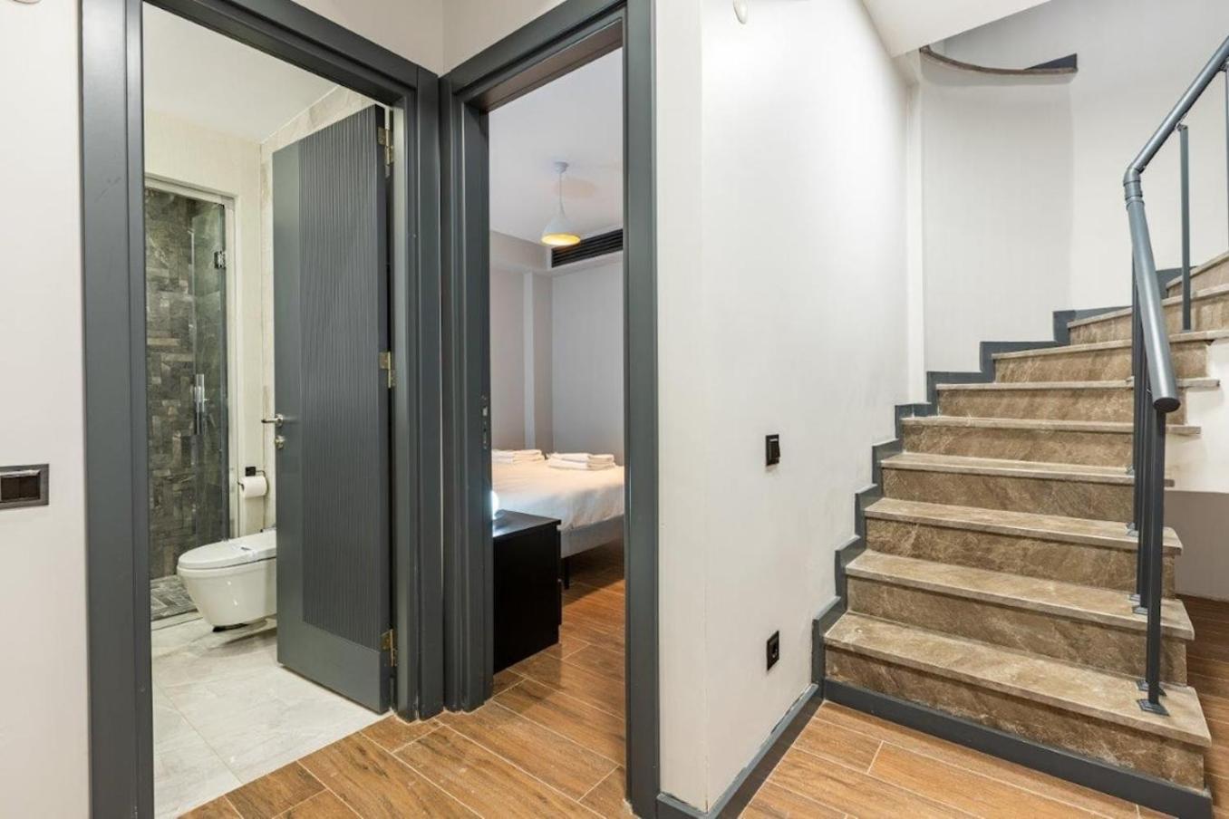 Brand New Duplex Wparking 2bd2bath #336