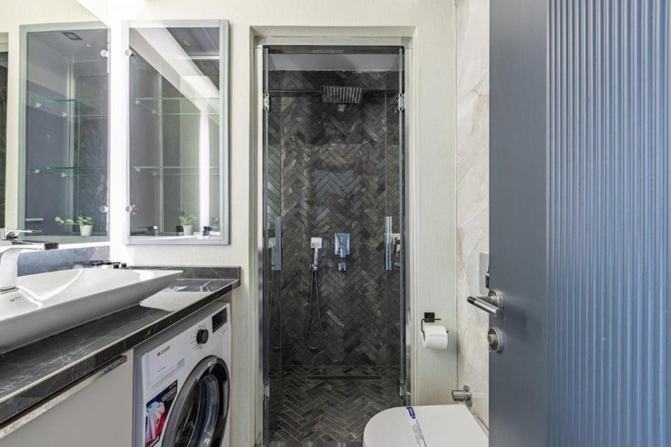 Daire Brand New Duplex Wparking 2bd2bath #336 İstanbul