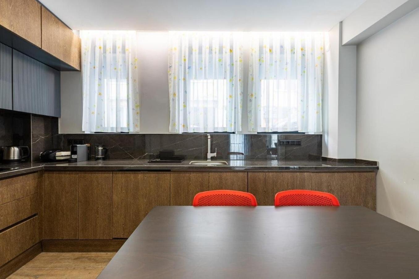 Appartamento Brand New Duplex Wparking 2bd2bath #336